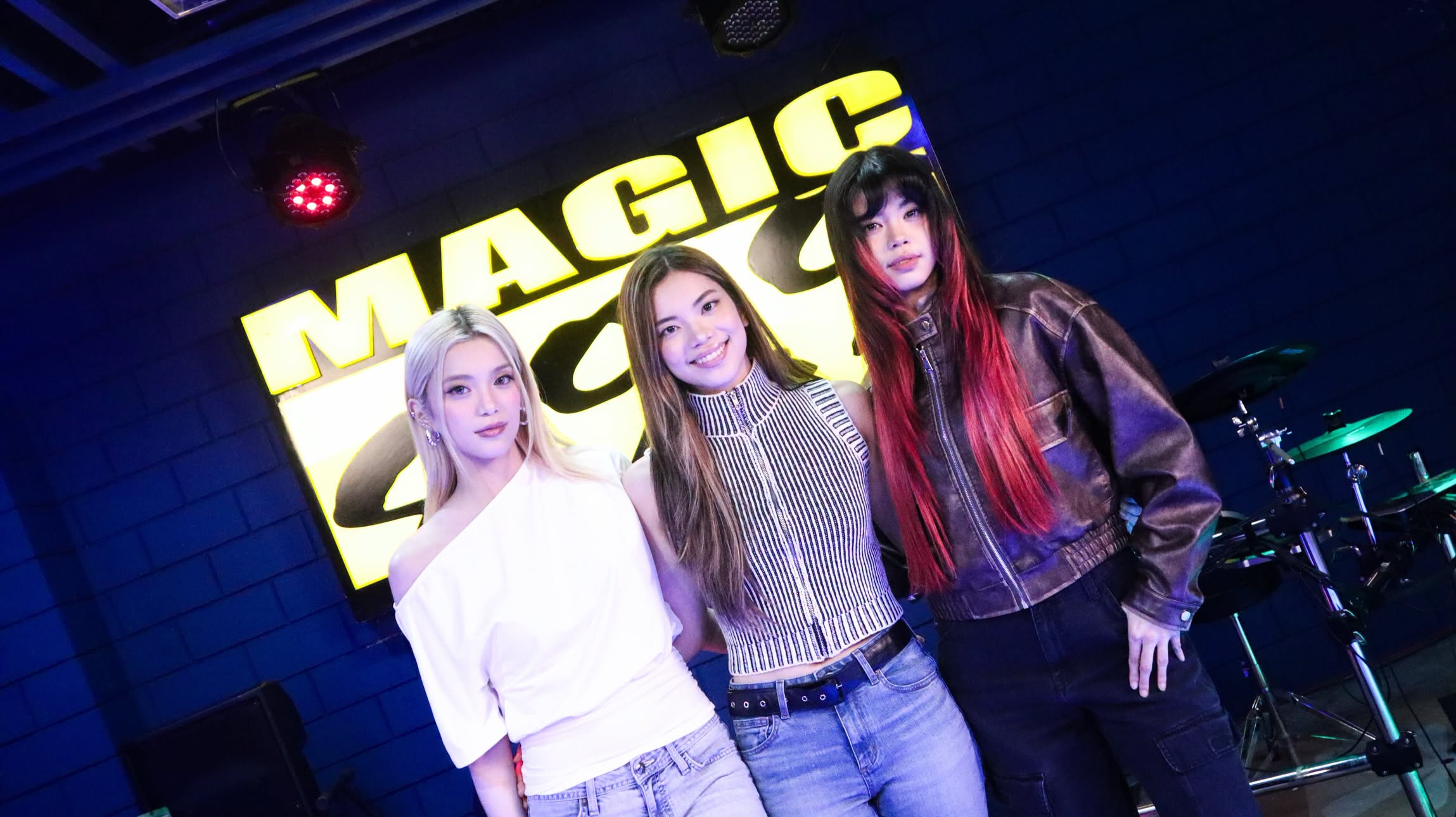 Pure P-pop power in the booth! 🎙️⚡️